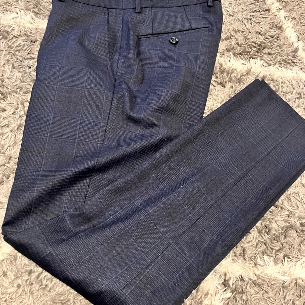 Bar III Navy Checkered Suit set